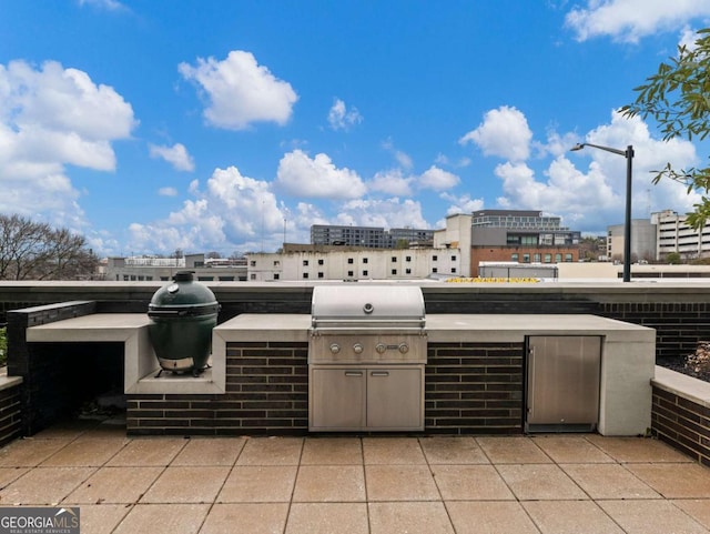 view of patio / terrace with area for grilling and grilling area