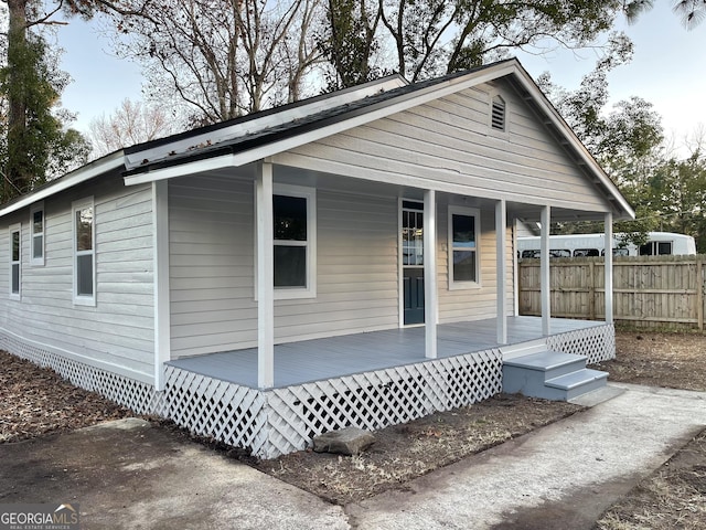 view of front of home with covered porch