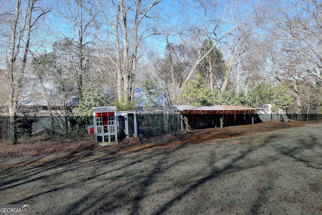 exterior space featuring a lawn