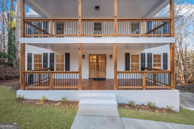 view of front of property featuring a porch