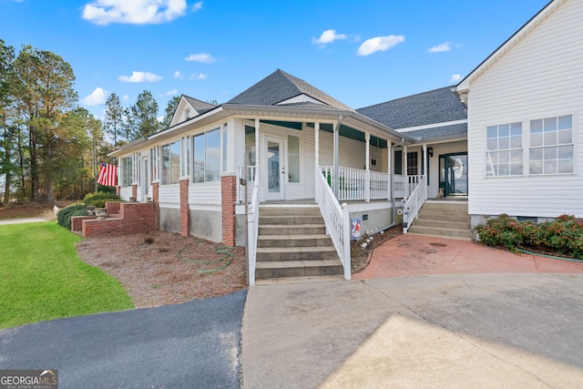 view of front of house featuring a porch