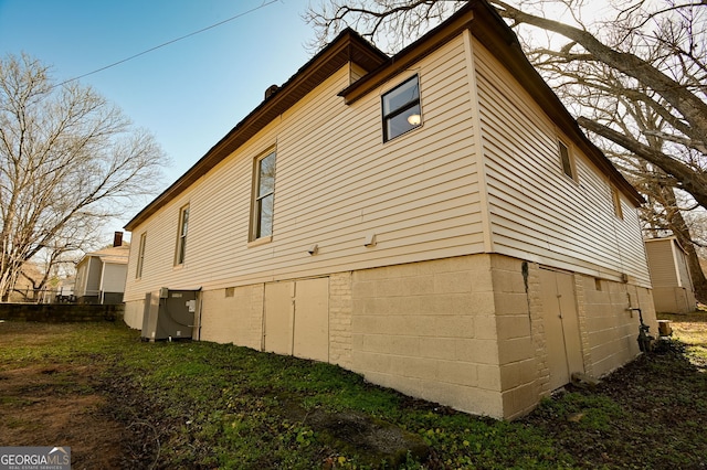 view of side of property