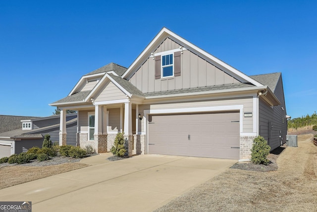 craftsman inspired home featuring covered porch