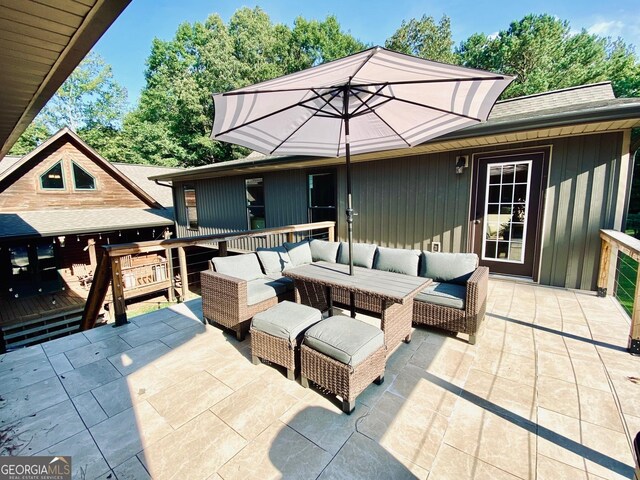 view of patio featuring an outdoor living space