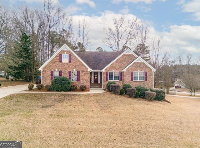 view of front of house featuring a front yard