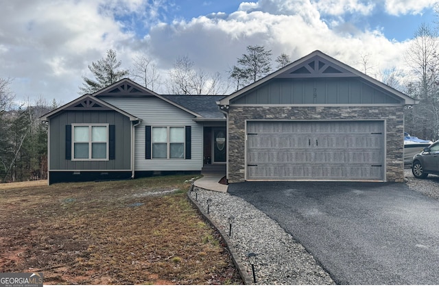 view of front facade with a garage