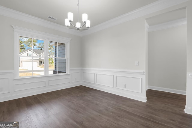 unfurnished dining area with visible vents, an inviting chandelier, dark wood-style floors, and crown molding