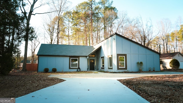 view of front facade