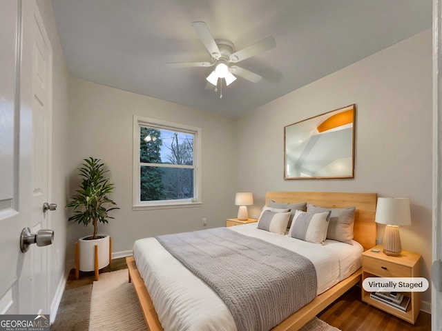 bedroom featuring ceiling fan