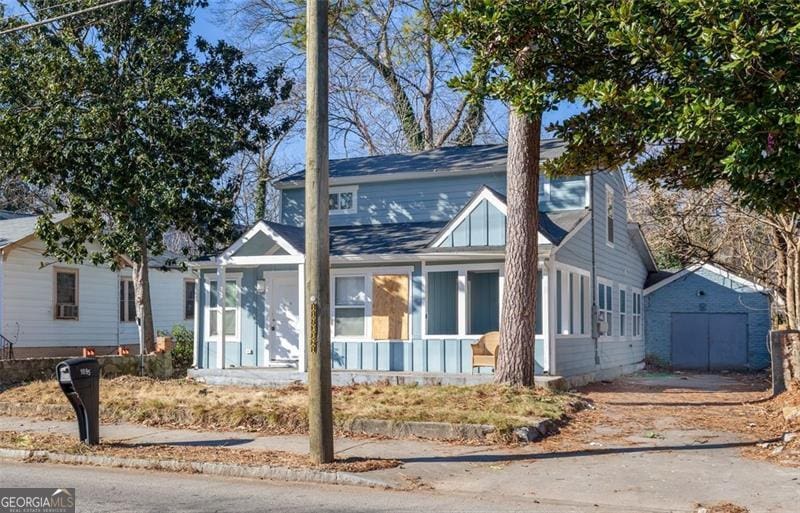 view of front facade with an outdoor structure