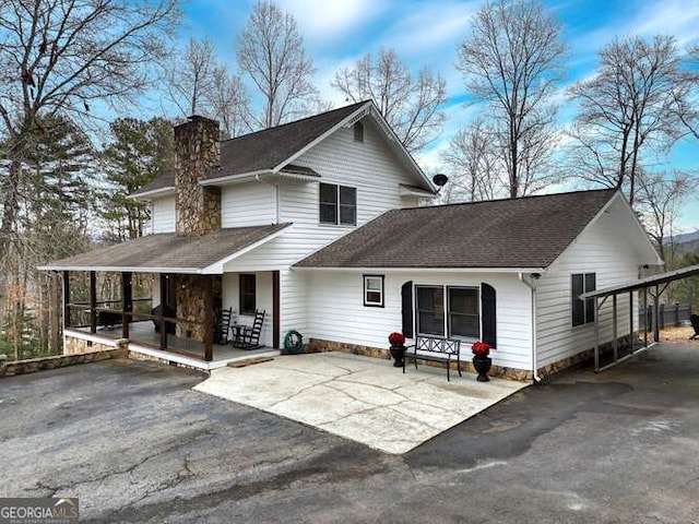 view of front of house with covered porch