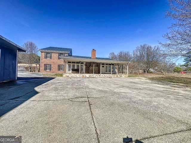 view of front of property featuring a porch