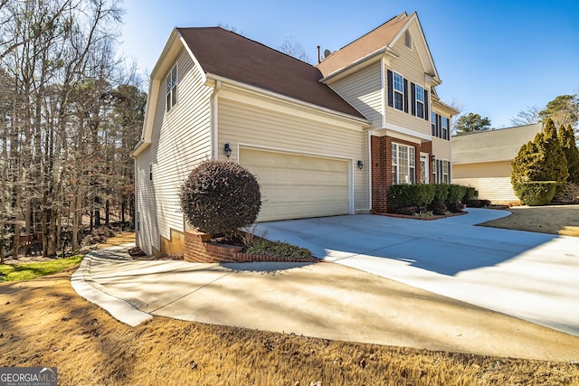 view of front facade featuring a garage