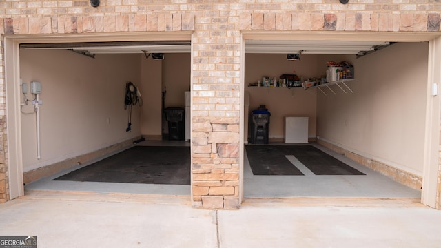 1320 Newbridge Cir, Buford, GA 30519 - view of garage