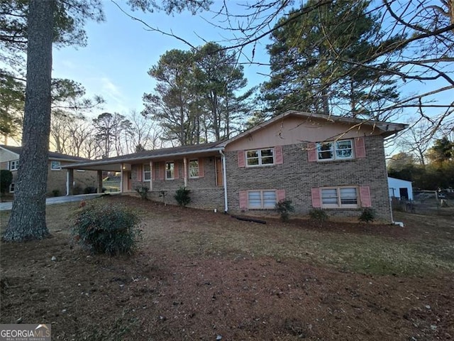 view of front of property