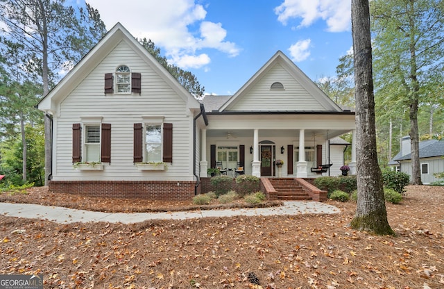 view of front property featuring a porch