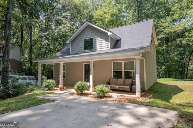 bungalow-style house with covered porch