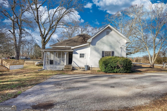 view of front facade featuring covered porch