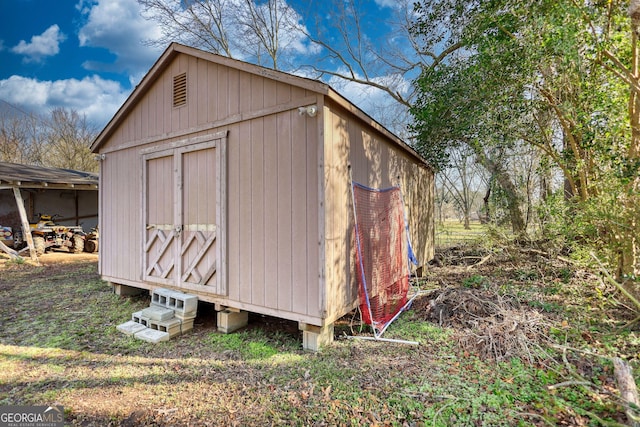 view of outbuilding