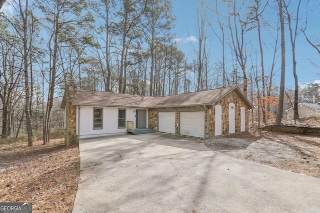 view of front of house featuring a garage