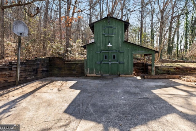 view of outbuilding