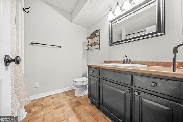 23 Chelsea Ct, Avondale Estates, GA 30002 - full bathroom featuring a textured ceiling, vanity, a shower with curtain, baseboards, and toilet