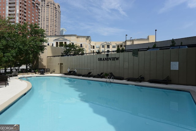 view of swimming pool