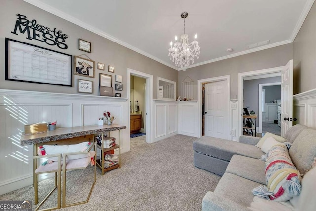 living room with light carpet, ornamental molding, and a chandelier