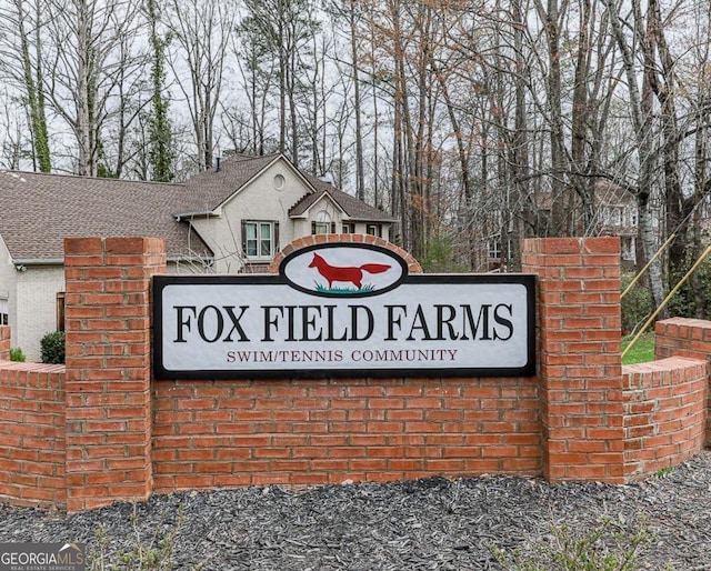 view of community / neighborhood sign