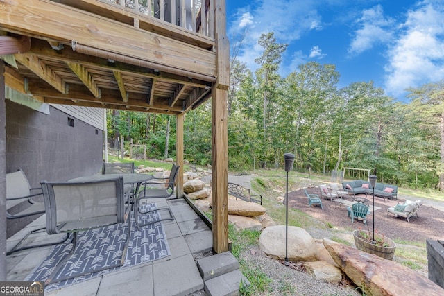 view of patio / terrace featuring an outdoor hangout area