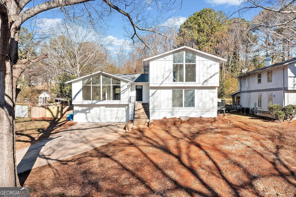 view of front of property featuring a garage