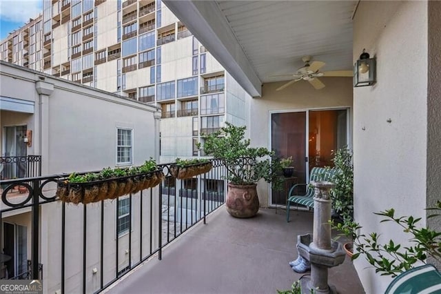 balcony with ceiling fan