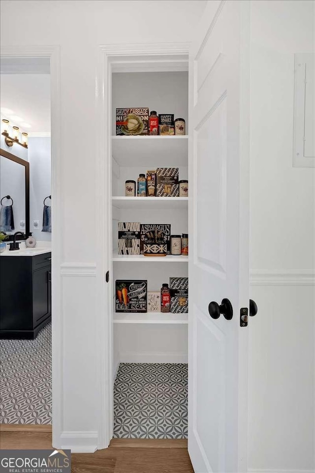 pantry with sink