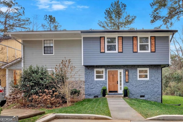 view of front of house featuring a front yard