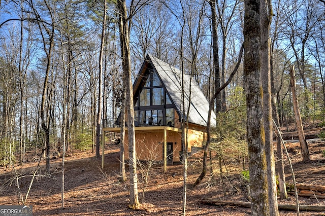 view of outbuilding