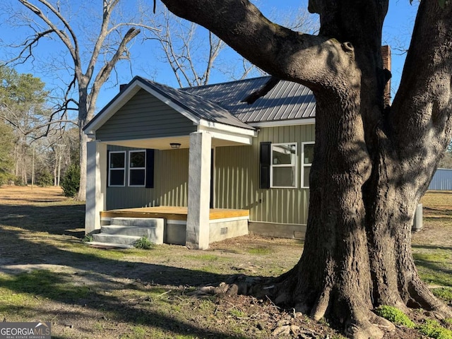 view of property exterior