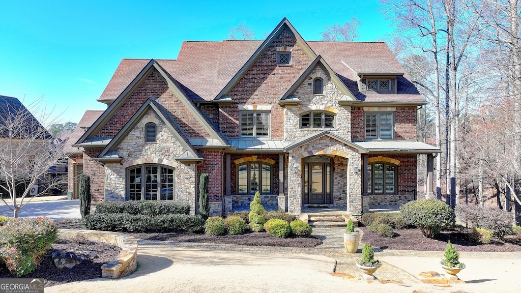 view of front of property featuring a porch