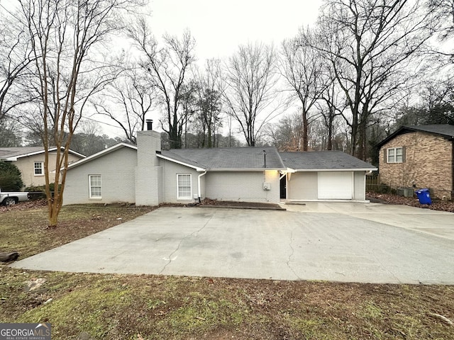 view of front facade with a garage