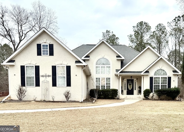 view of front facade with stucco siding