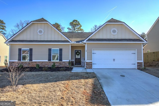 view of front facade with a garage