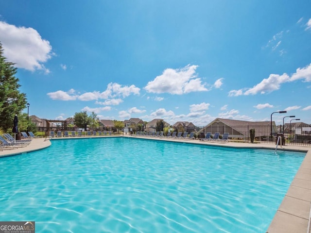 view of swimming pool