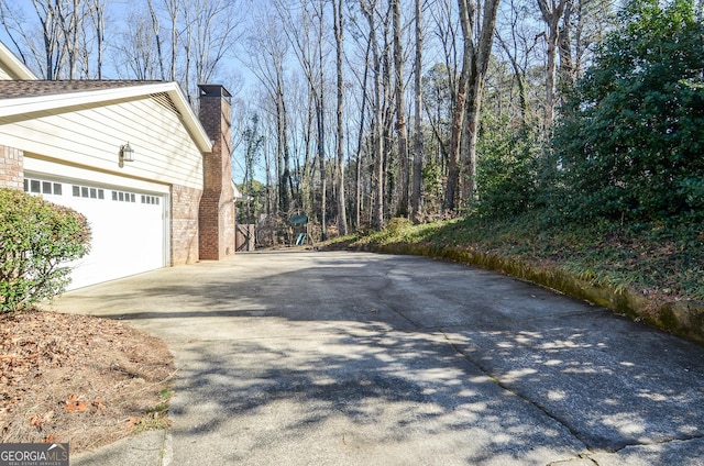 Listing photo 3 for 2265 Pine Point Dr, Lawrenceville GA 30043