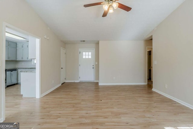 entryway featuring ceiling fan and light wood-type flooring