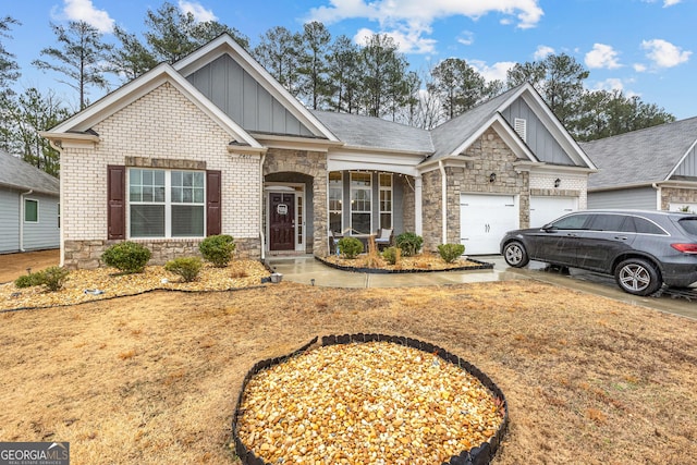 craftsman-style house featuring a garage