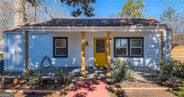 view of front of property with covered porch