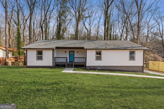 view of front of property with a front lawn