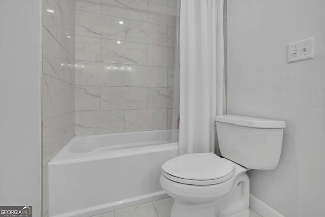 bathroom with shower / tub combo with curtain and toilet