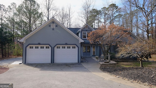 view of front facade with a garage