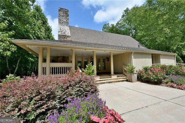 view of front of home with covered porch