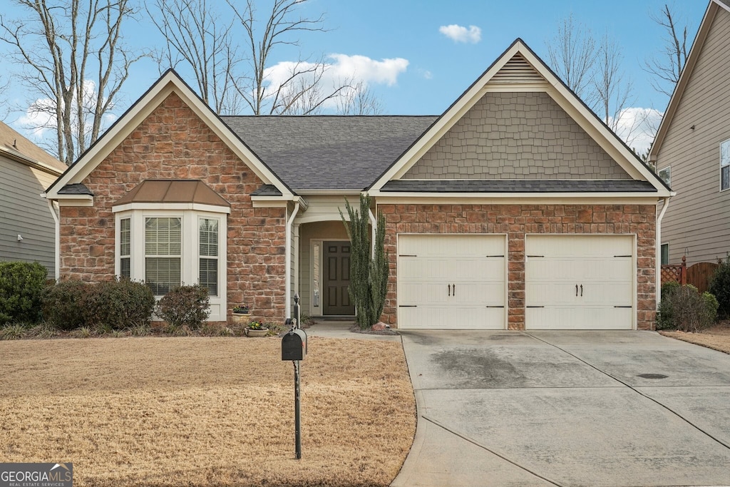 view of front facade with a garage